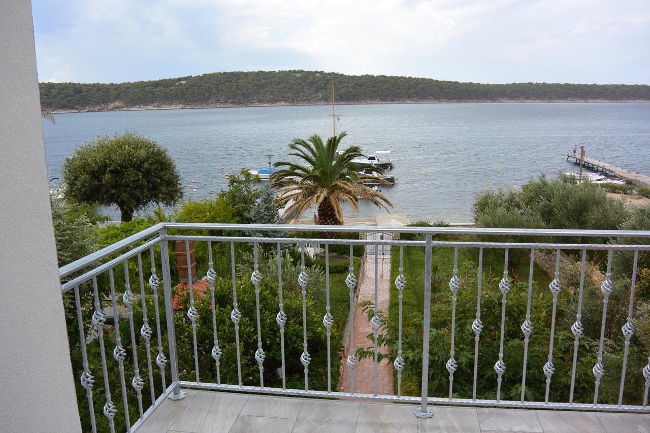 Apartments Nautica Barbat na Rabu Dış mekan fotoğraf