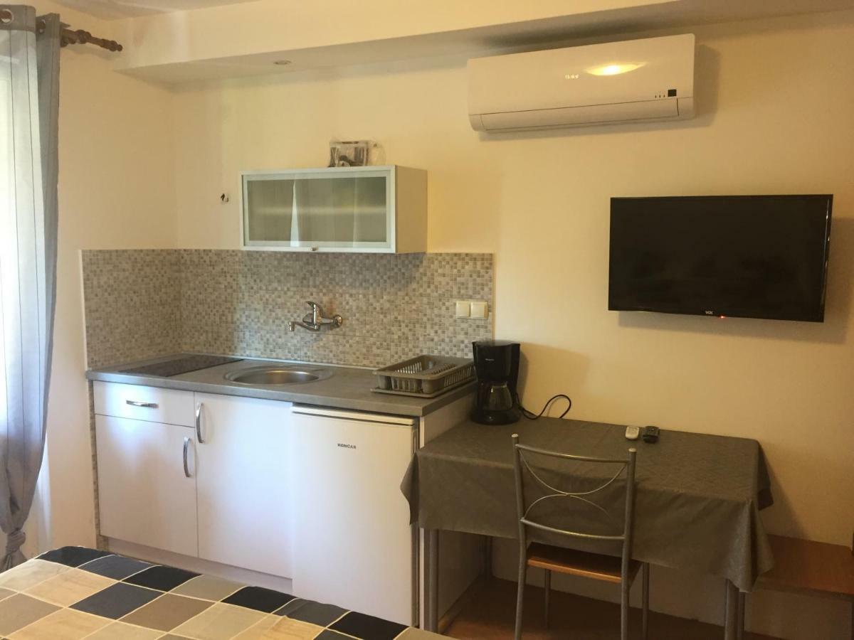 Apartments Nautica Barbat na Rabu Dış mekan fotoğraf
